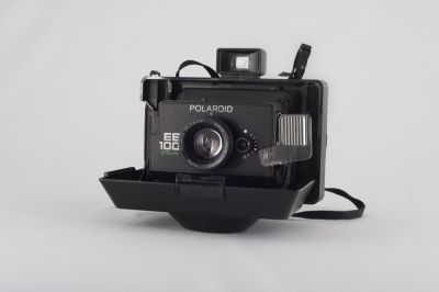 Polaroid EE 100 Special