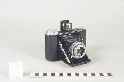 Ikonta B (521/16)