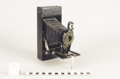 Nº 2 A Folding Autographic Brownie