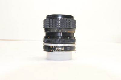  Zoom-Nikkor